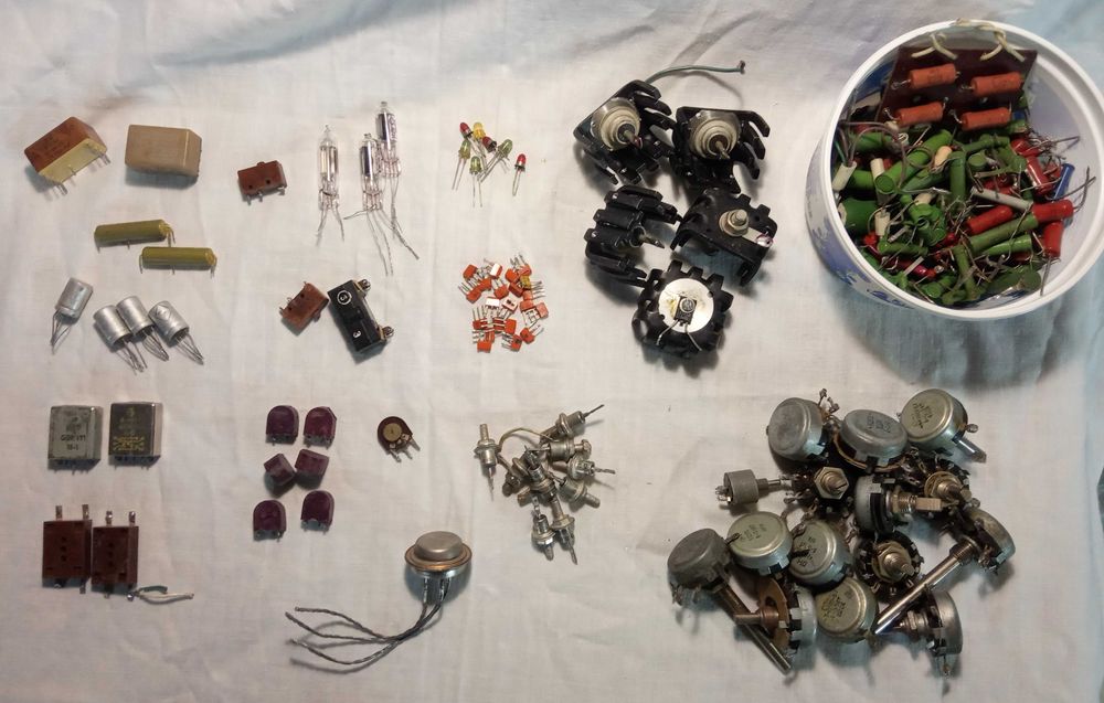 Радиодетали (СССР): 3 500 грн. - Аксесуари й комплектуючі Кам'янське на Olx