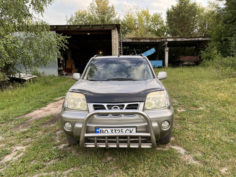 Nisan x-trail автомат 4x4