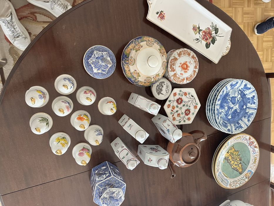 Very Valuable Decorative Items461692636958576640