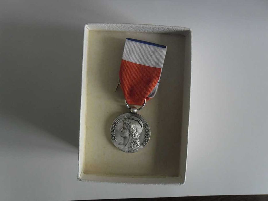 Condecoração Francesa, Medalhas Militares Suíças e Pins