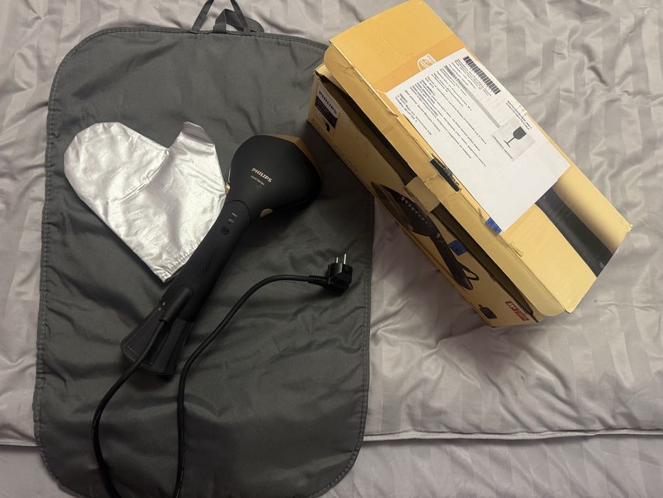 Вертикальний відпарювач ручний Philips STH7060/80