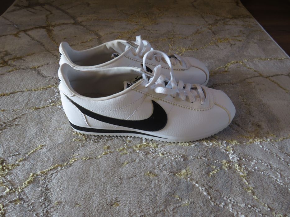 Sapatilhas Nike em bom estado