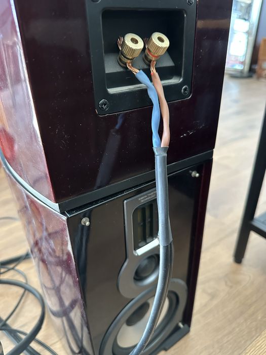 Philips MCD 908 kolumny podstawkowe