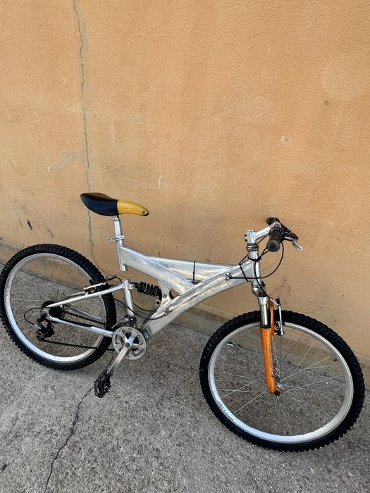 bicicleta com pouco uso