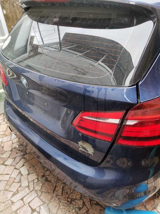 Vendo troco BMW  216 para peças. Motor 218 I