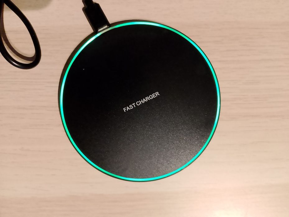 Ładowarka indukcyjna do smartfona