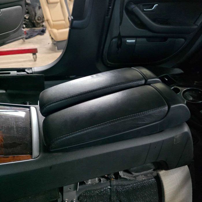 Підлокітник Audi A8 D3 Ауди А8