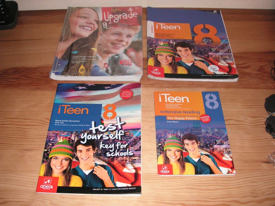 Manual Inglês 8º Ano - Upgrade 8 e Workbook iTeen 8