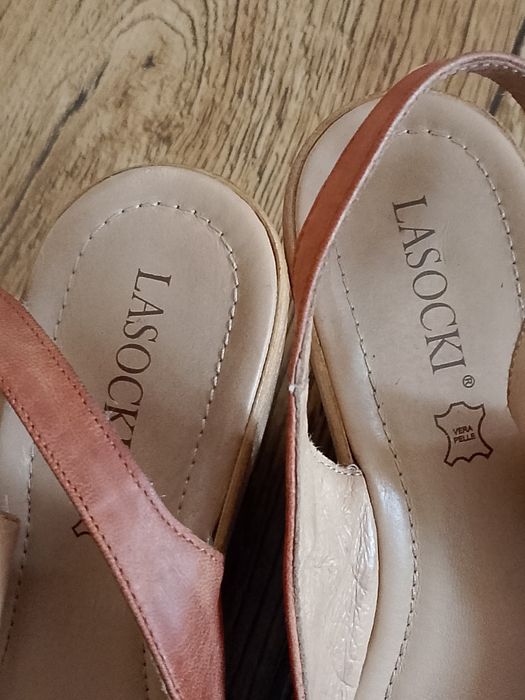 Buty letnie skórzane Lasocki