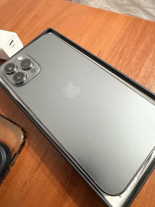 Продам Iphone 12 pro Max 128gb