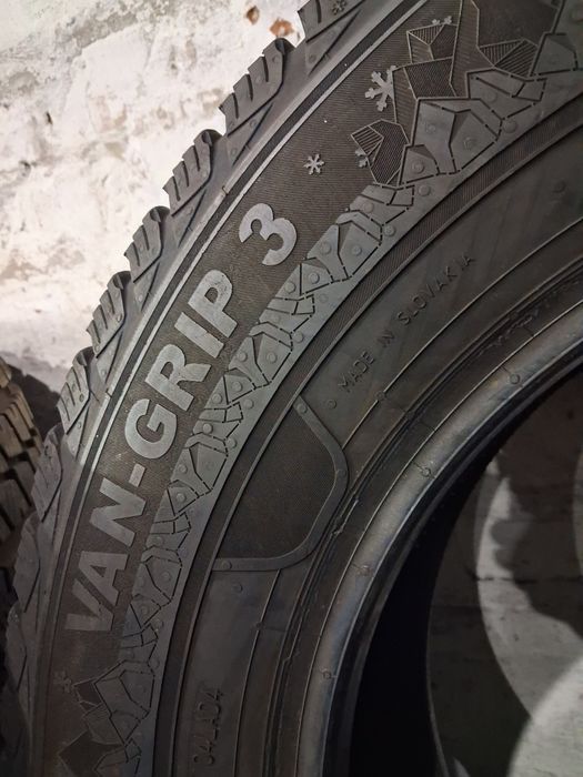 235/65 R16 c Semperit Van Grip 3 Резина б/у зима КОМПЛЕКТ