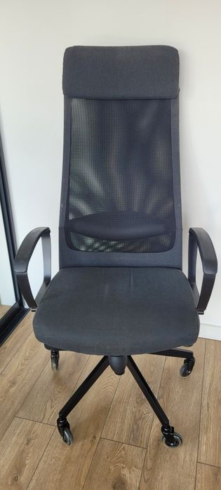 Krzesło biurowe IKEA Markus ciemnoszare