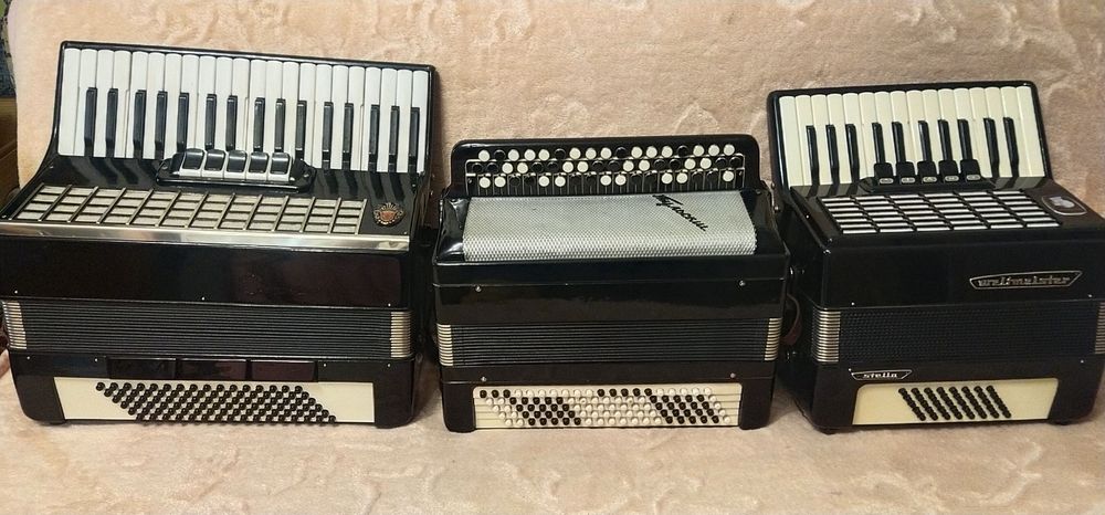 3/4 Тульський баян, красивий робочий.