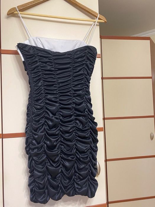 Вечірня святкова коктейльна сукня