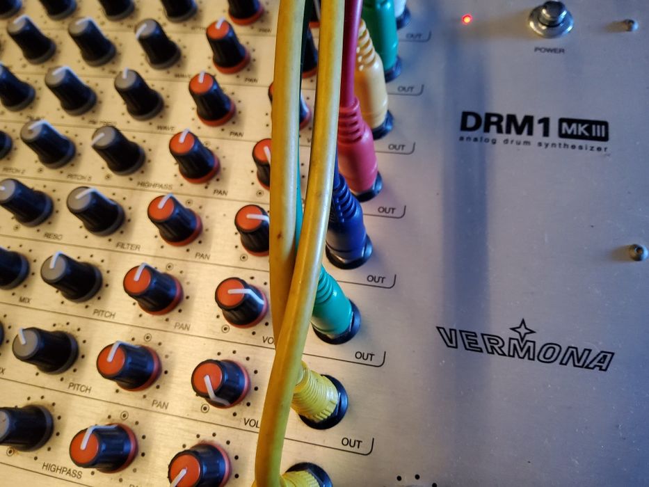 Vermona DRM1 mk3 - Analog Drum Synthesizer