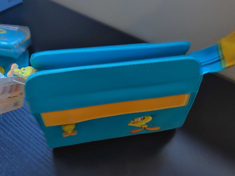 Conjunto de 2 estojos e 2 porta-moedas do Tweety (Looney Tunes)