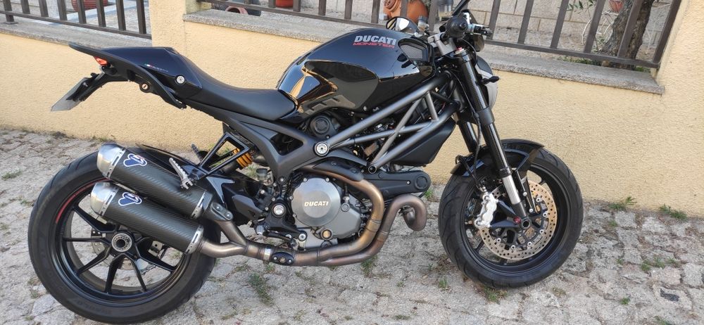 Ducati Monster 1100 evo 2013