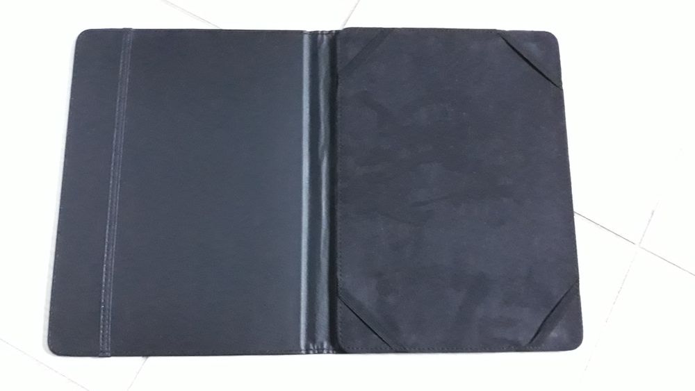 Etui na tablet 10cali Trust- czarny