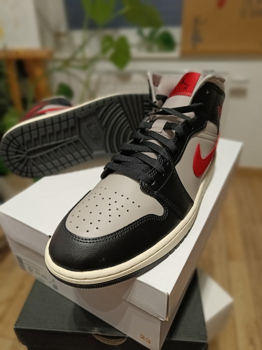 Air Jordan 1 Mid // 44,5 Eur // 29 cm // 12 us