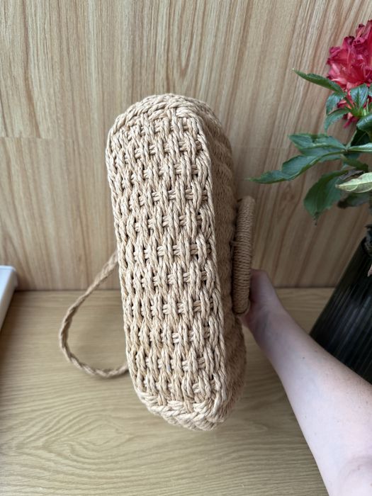 Сумка плетена.