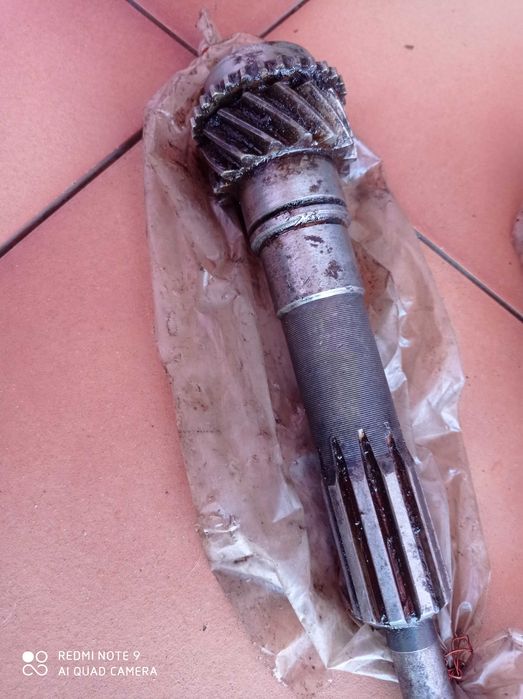 Первічний  вал коробки волга уаз