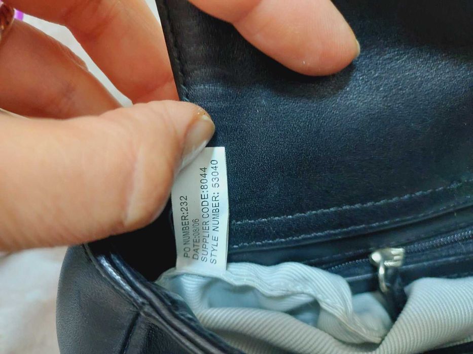 Radley компактна симпатична сумочка. натуральна шкіра.