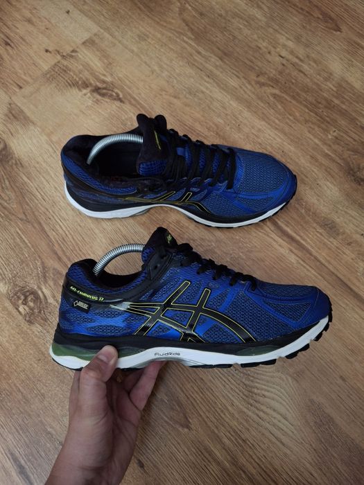 Кроссовки Asics,gore-tex (р44, 28см) original