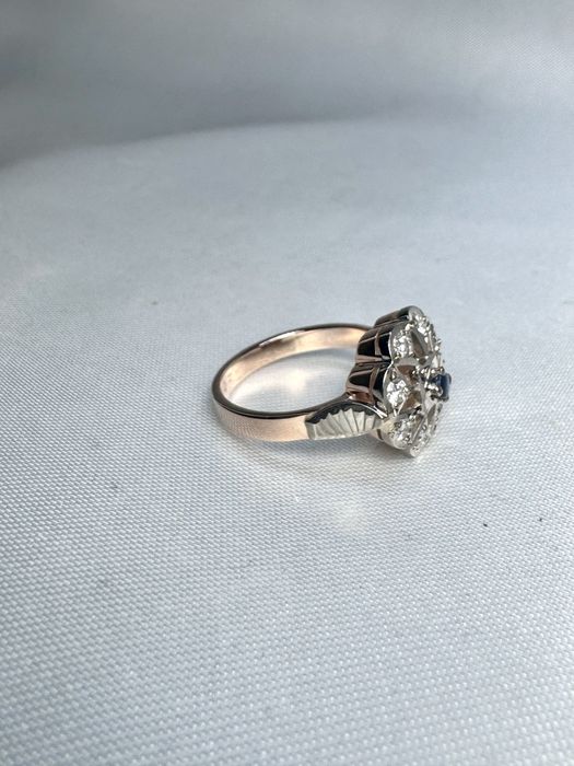 Золота радянська каблучка з діамантами та сапфіром