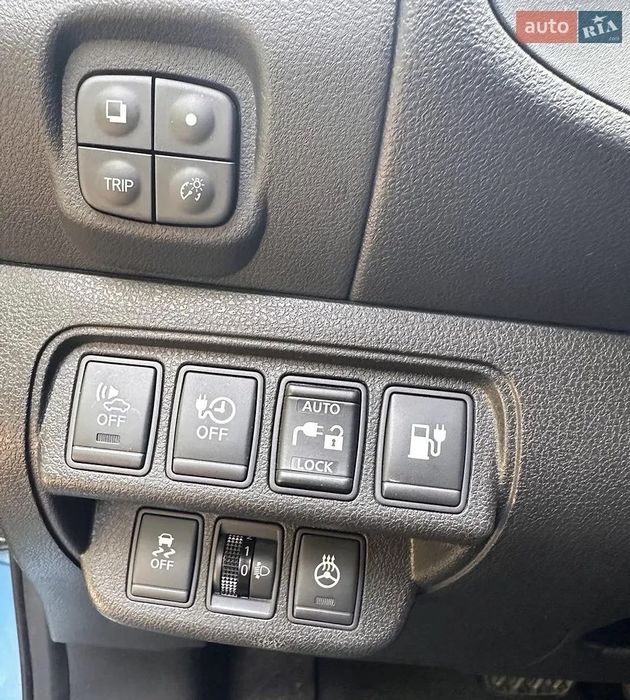 Продам електромобіль Nissan leaf