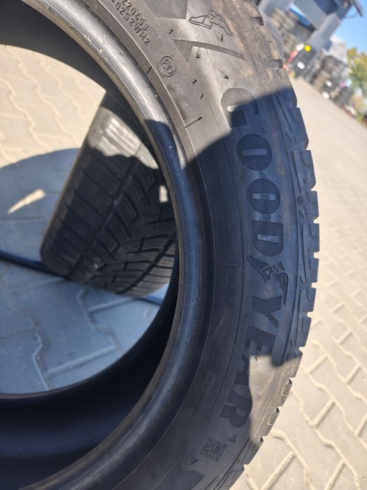 225/50r17 Goodyear ultra grup performance zima 2 szt nr Z 154