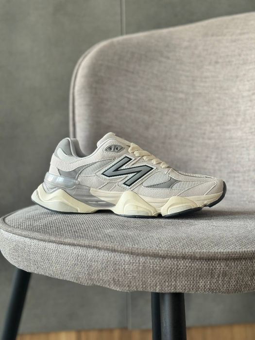 Жіночі кросівки 9060 Топ 36 -41 сірий + білий Н