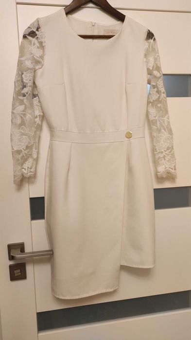 Elegancka biała sukienka z koronką