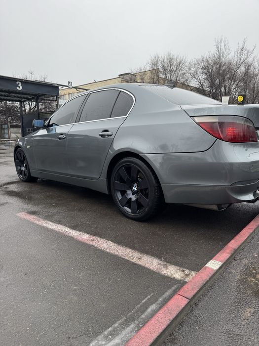 Продам БМВ е60 3л дизель