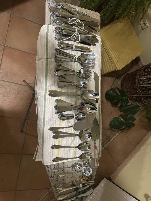 Sztucce dla 11 osob unikat