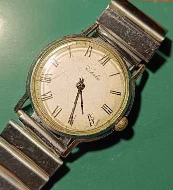 Часы наручные экспортные противоударные Ракета на ходу .СРСР