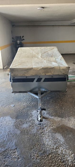 Atrelado / reboque para motas.