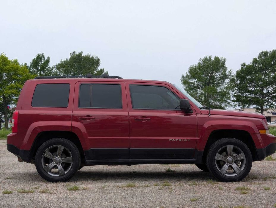 Jeep Patriot Latitude      2014