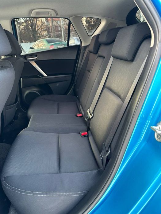 Mazda   2011  в супер ідеальному стані