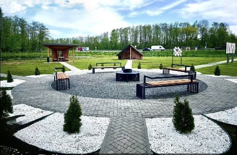 Земля фасад Київ Чоп