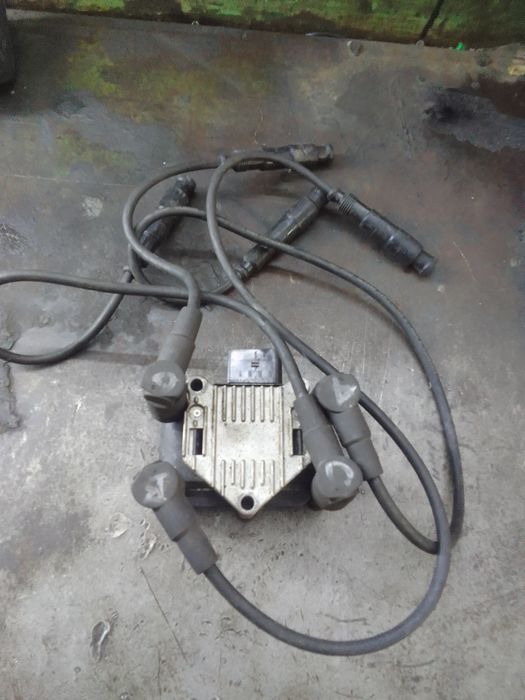 Cewka zapłonowa Volkswagen Passat B5 FL rok 2002 benzyna 1.6 8v AZM