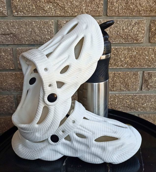 Жіночі Крокси Легкі кросівки Аквашузи Фітнес взуття Стильні трендові