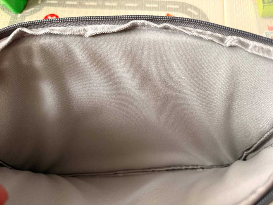 Сумка (чохол) для ноутбука або планшету