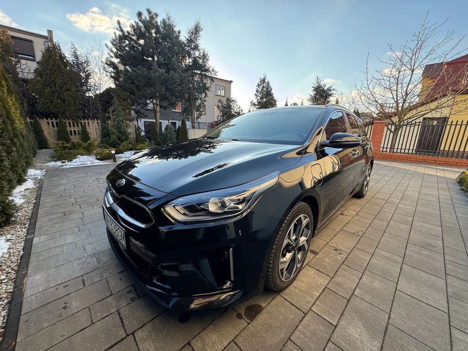 Kia Ceed Kia Ceed PHEV ASO Full Opcja Wideorejestrator Hak Wentyl Szyberdach