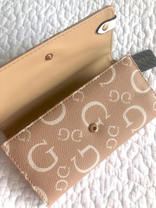 Guess portfel z logo