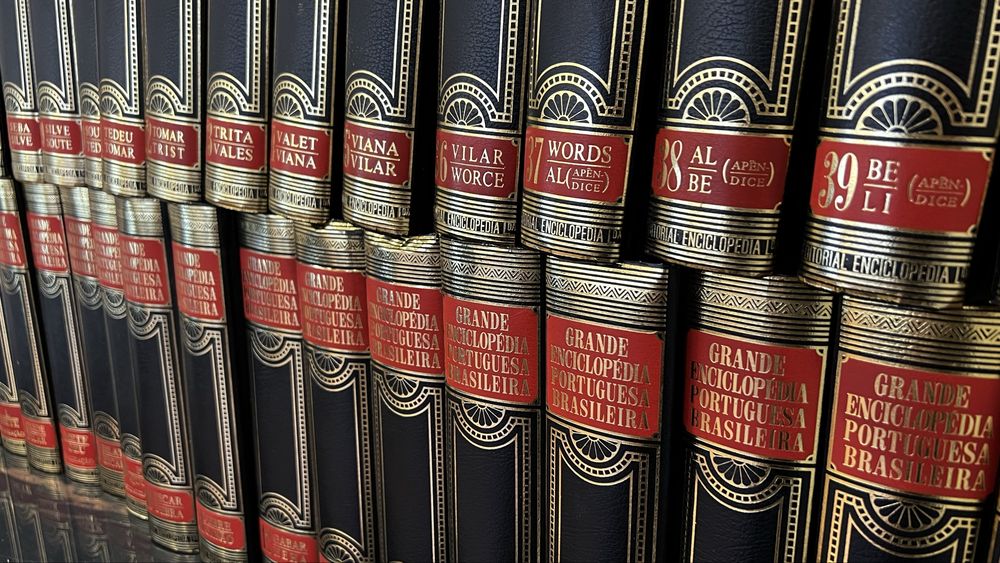Grande Enciclopedia Portuguesa Brasileira