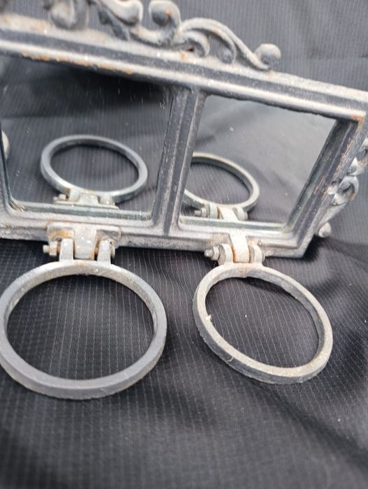 Stalowa ozdobna ścienna