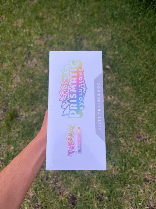 Pokemon Prismatic Evolutions Elite Trainer Box