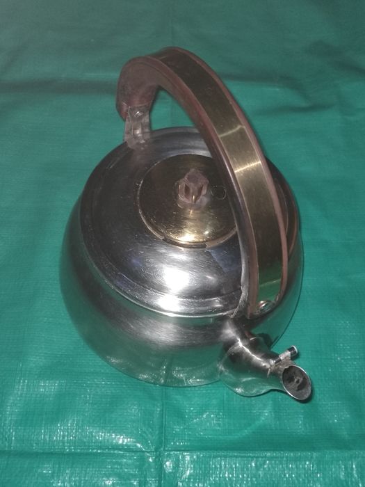 Чайник  A-Plus 1.5 л со свистком