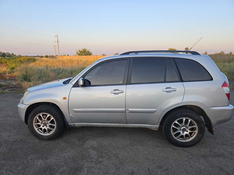 Машина Chery Tiggo 2007