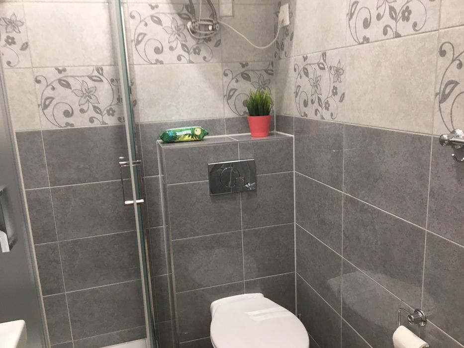 Domki murowane i holenderskie przy wodzie  Rokitki